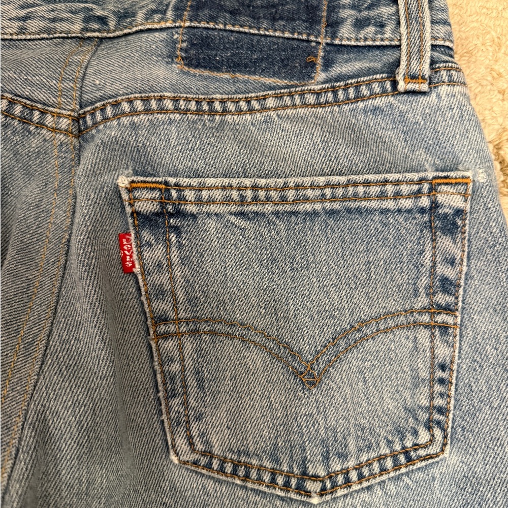 Levi's Women's vintage 501 Jeans - Picture 4 of 6